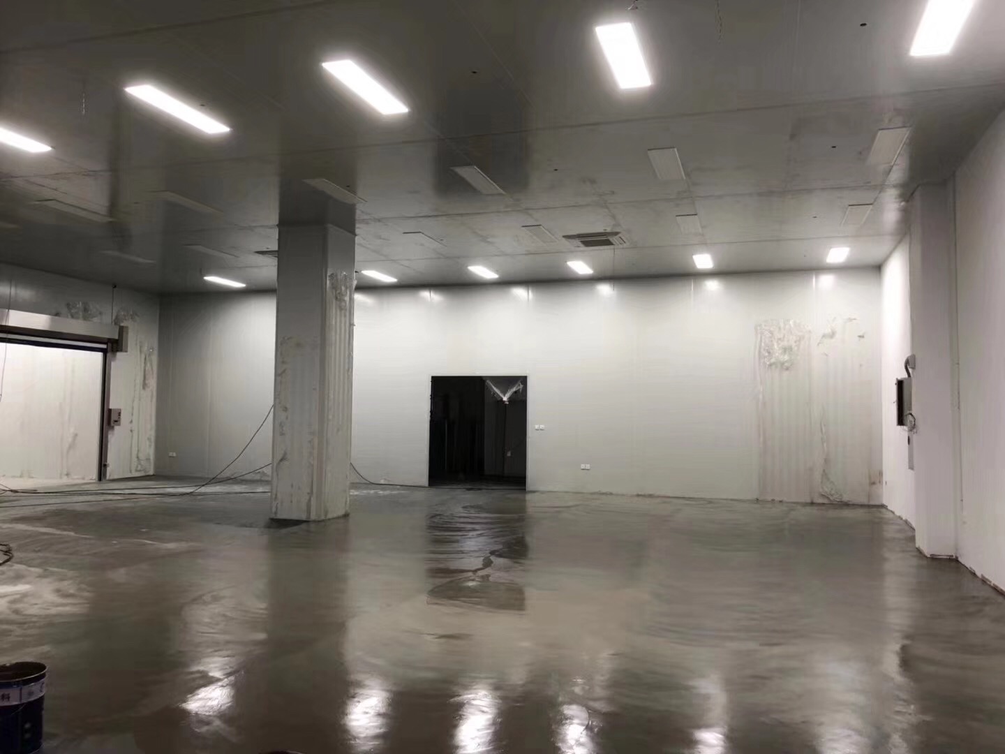 青島潤蚨祥密封技術(shù)有限公司使用景泰源LED平板燈