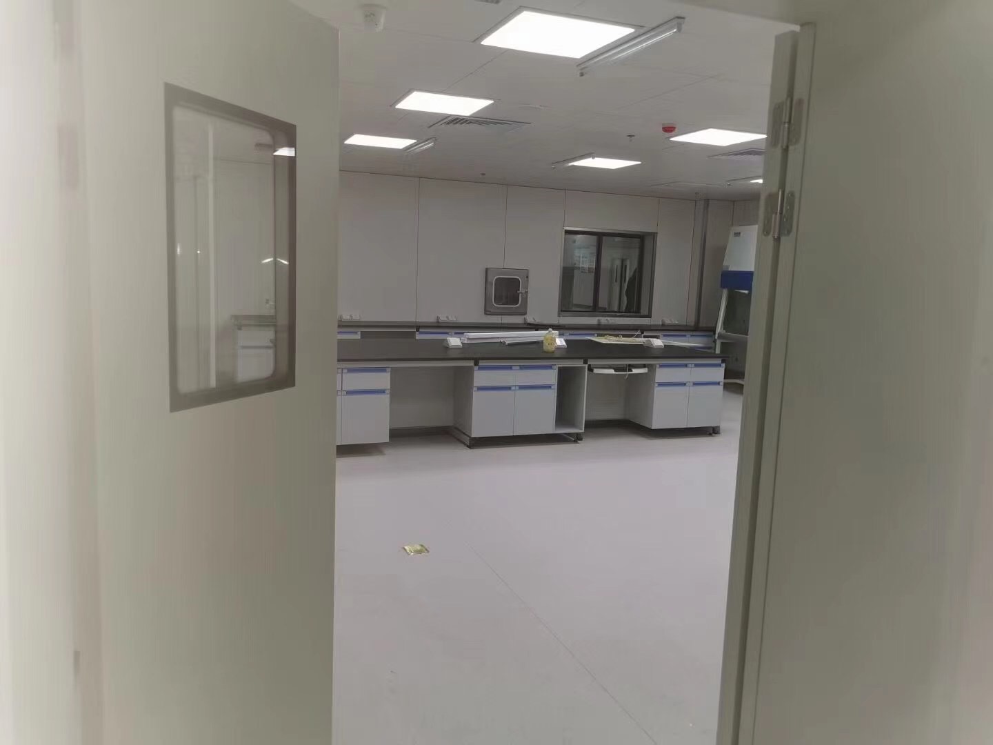 珠海貝索生物使用LED平板燈